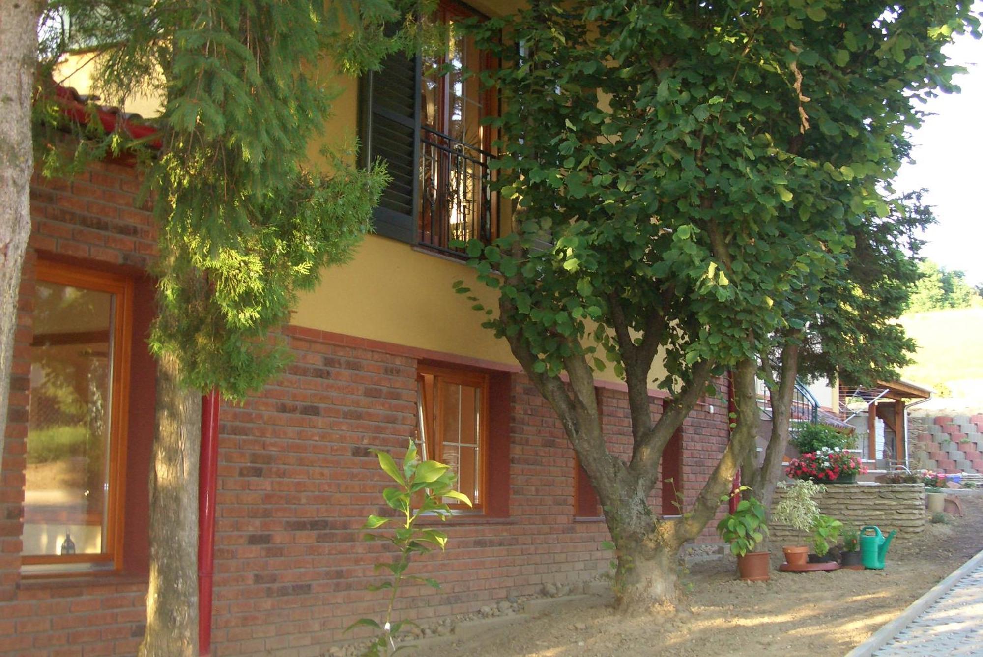 Bundi Vendeghaz Hotel Kehidakustany Ngoại thất bức ảnh